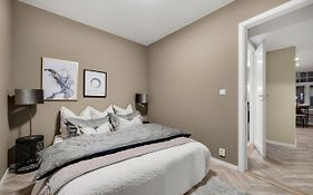 Cozy Room In City Center